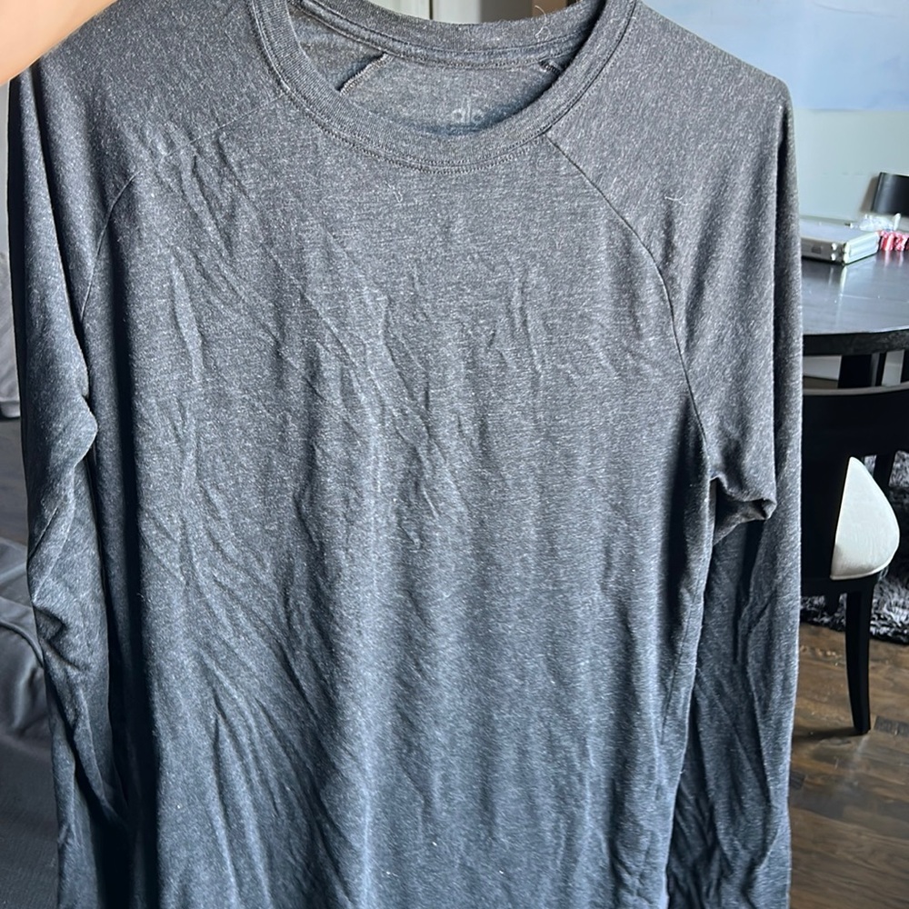 Long sleeve Alo t-shirt